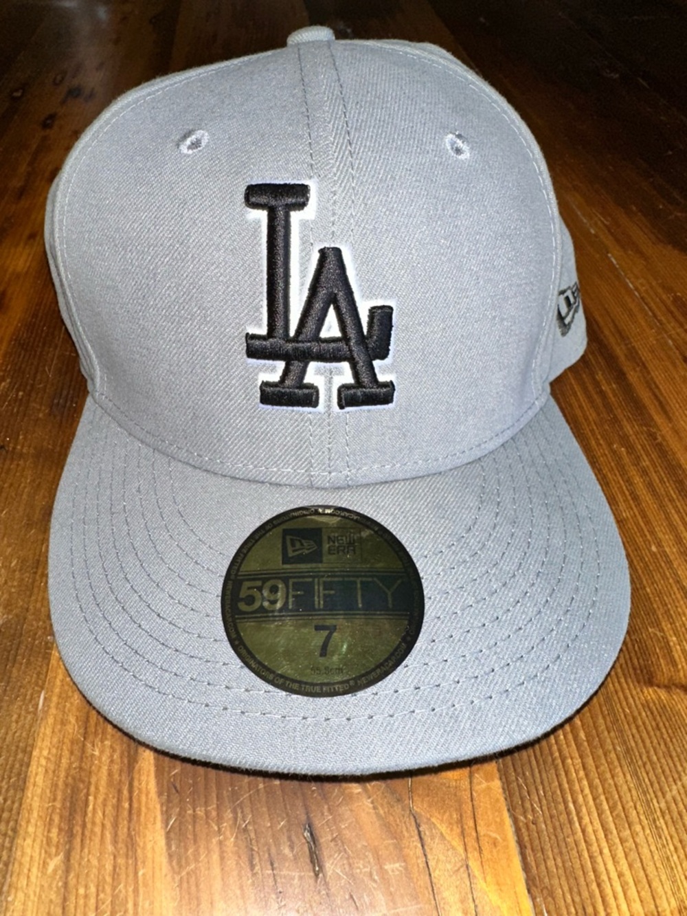 Official New Era LA Dodgers Light Gray 59FIFTY Fitted Hat size 7 with stickers